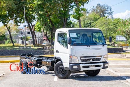 2025 Mitsubishi Fuso
