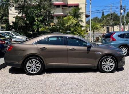 2015 Ford Taurus